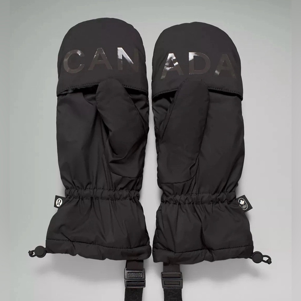 Lululemon Team Canada Quilted Mittens on String Black NWT 2022 Olympics M/L